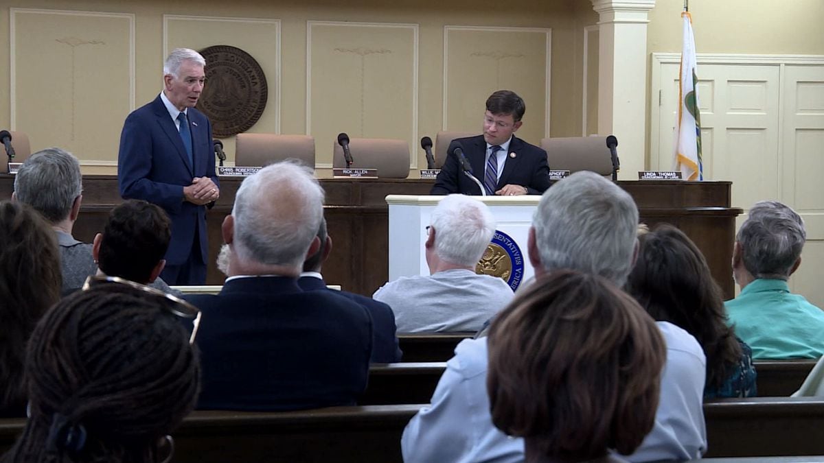 Congressmen Mike Johnson and Ralph Abraham holding a town hall in Leesville. | Photo Source: KALB