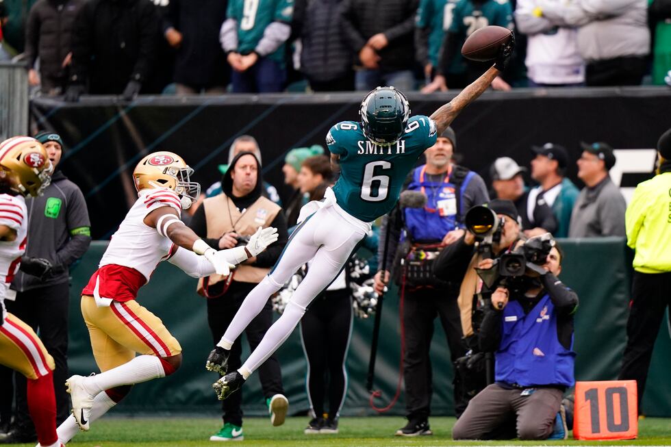 Philadelphia Eagles wide receiver DeVonta Smith (6) makes a catch during the first half of the...