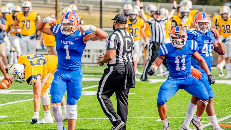 On the season, Latin has posted nine sacks to go along with 34 tackles.