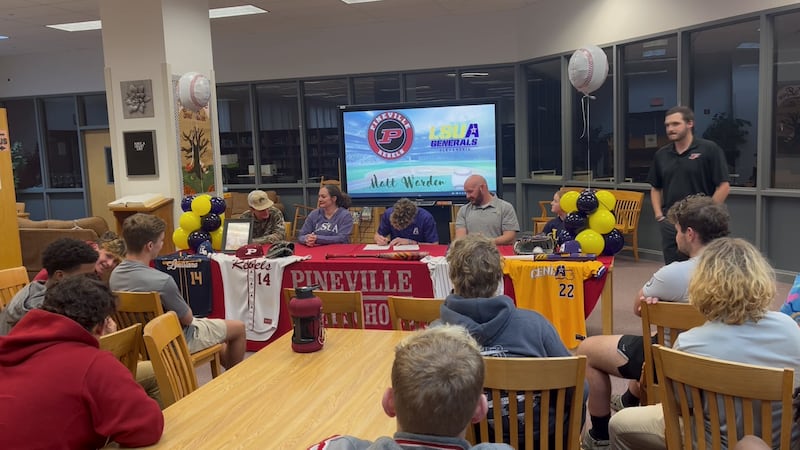 Pineville's catcher Matt Warden signs with LSUA.