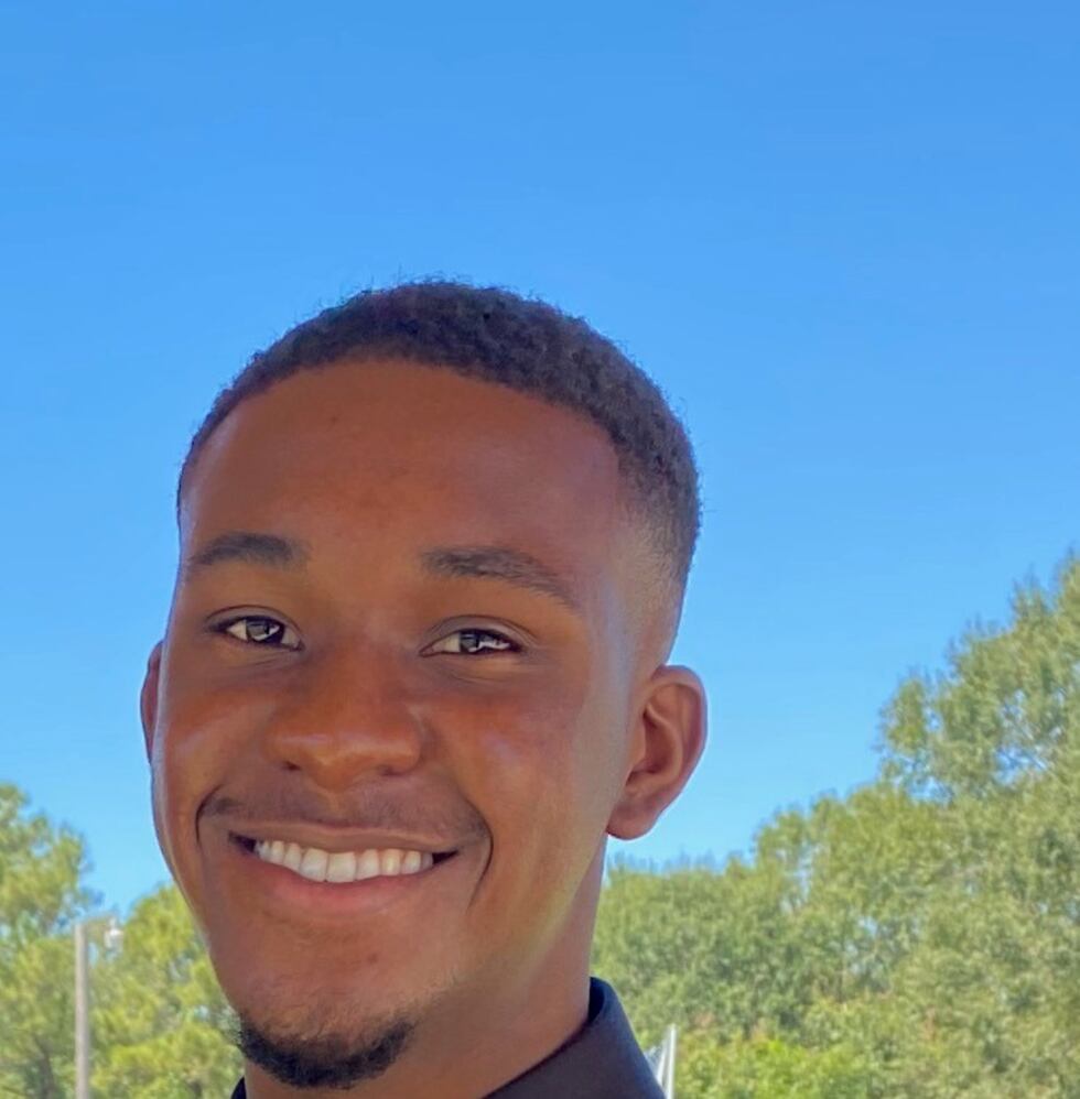 Zachary Police looking for missing 19-year-old Donovan Jones.